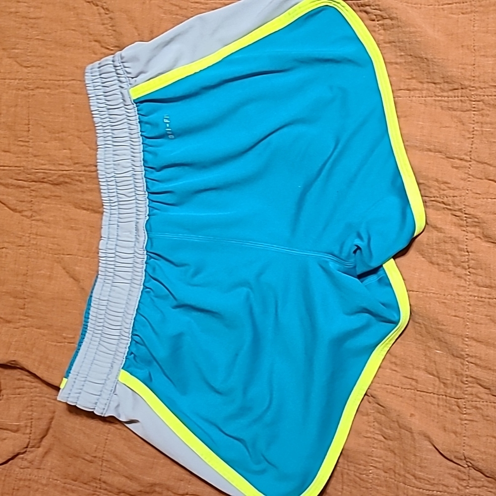 Nike dri-fit shorts - Picture 9 of 9